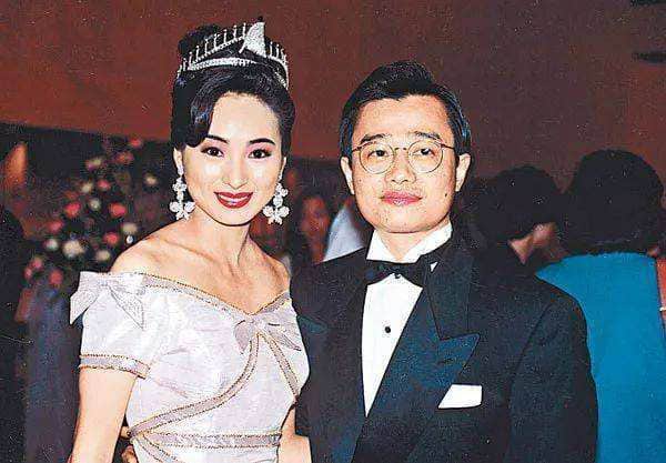 Hoa hậu châu Á gợi cảm nức tiếng: Bị chồng ruồng bỏ vì ngoại tình, U60 vẫn khoe hình thể - Ảnh 2.